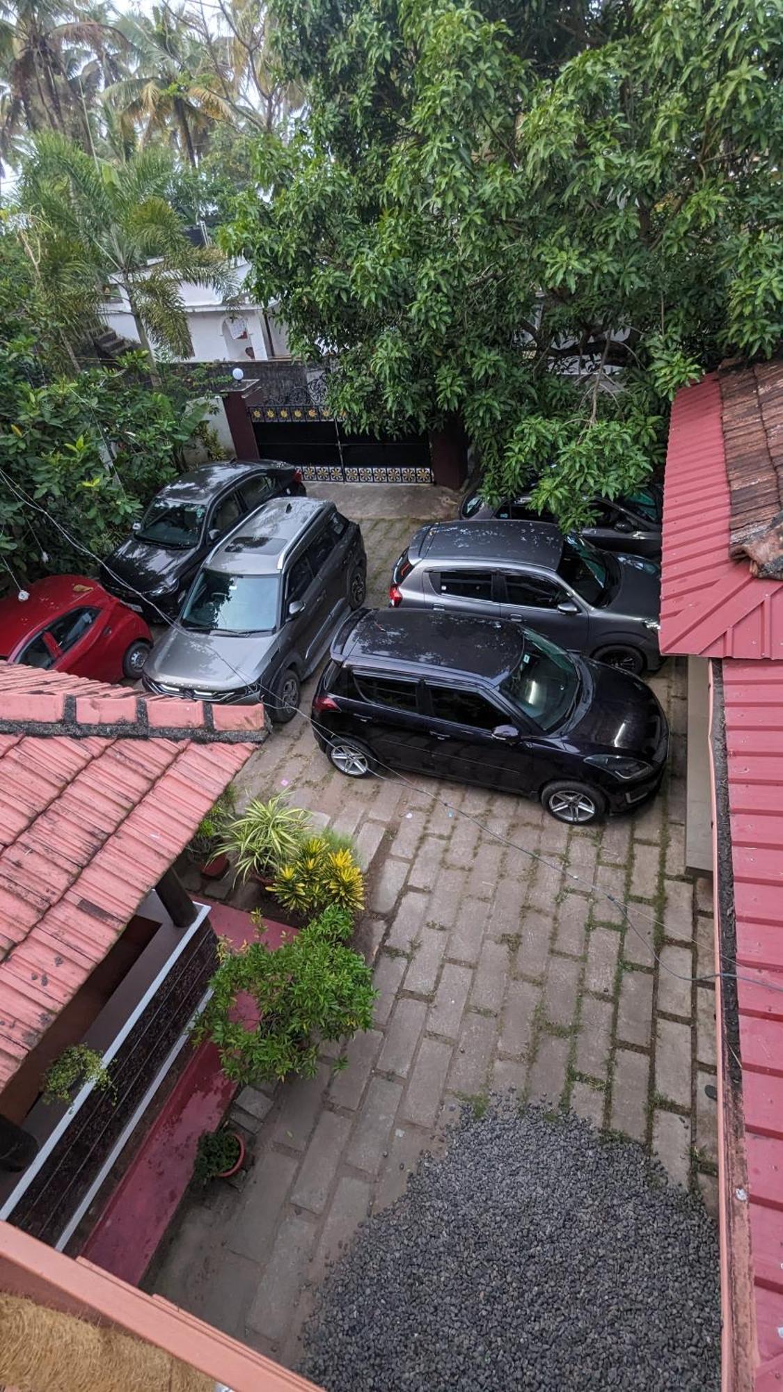 Dove Cottage Cherai Beach Exterior photo